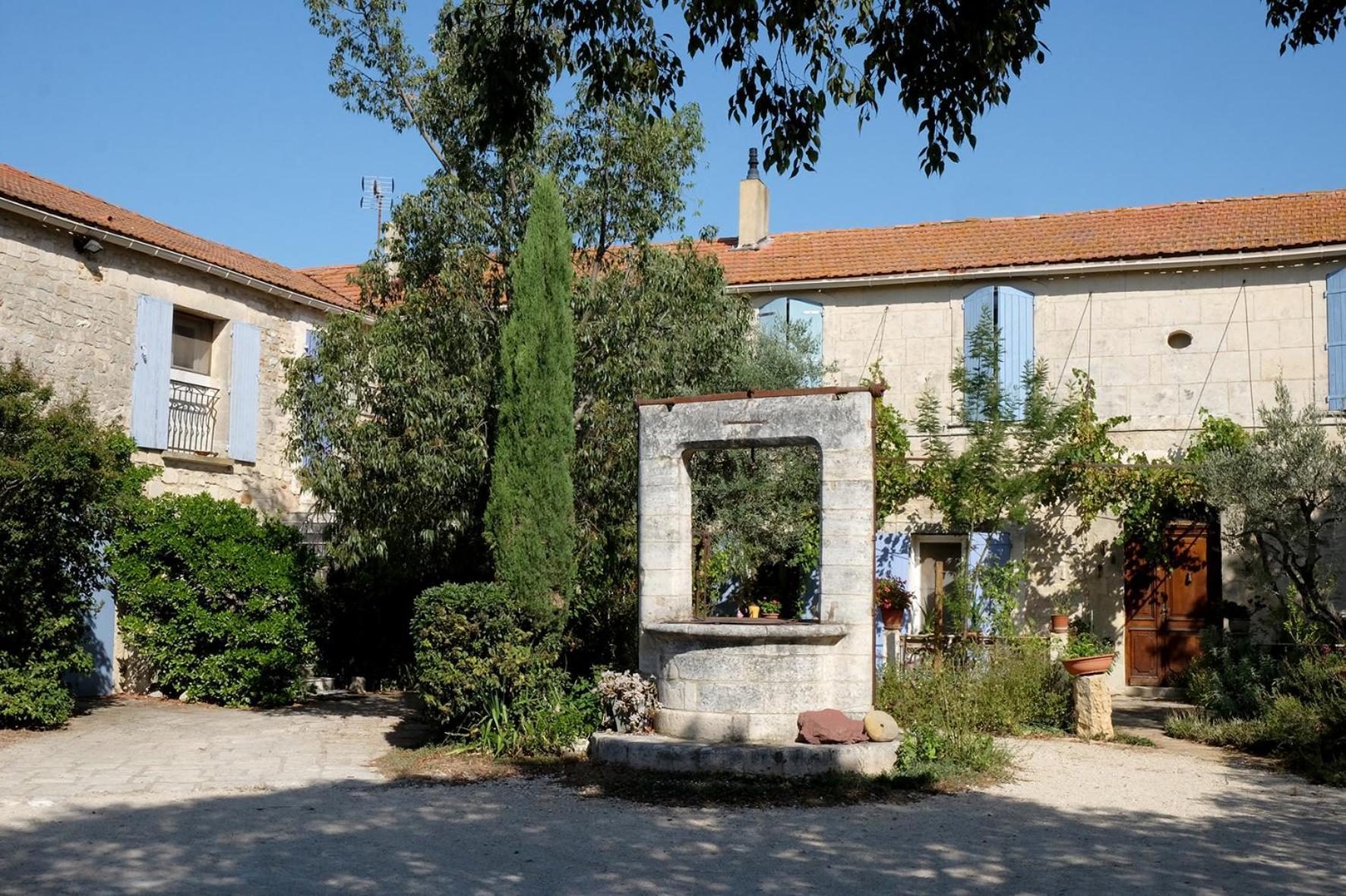 Mas D'Artaud Apartment Arles Bagian luar foto